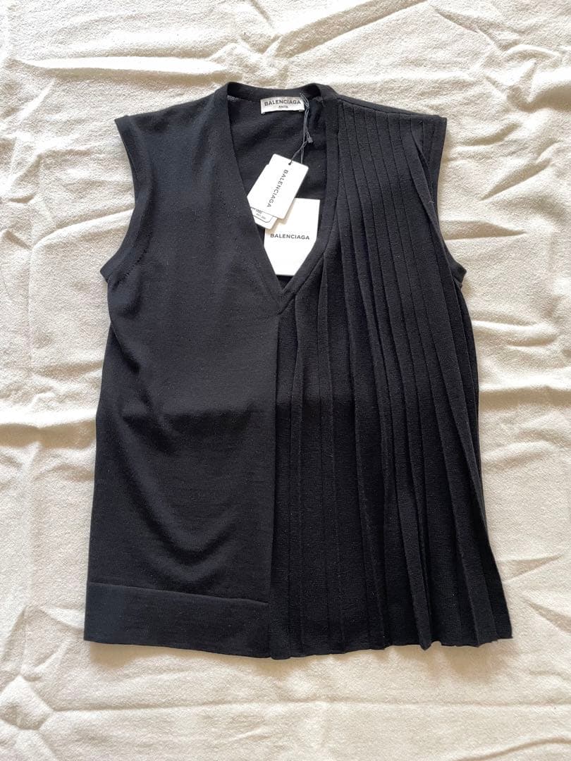 【新品未使用】BALENCIAGA バレンシアガ　ニットベスト　38