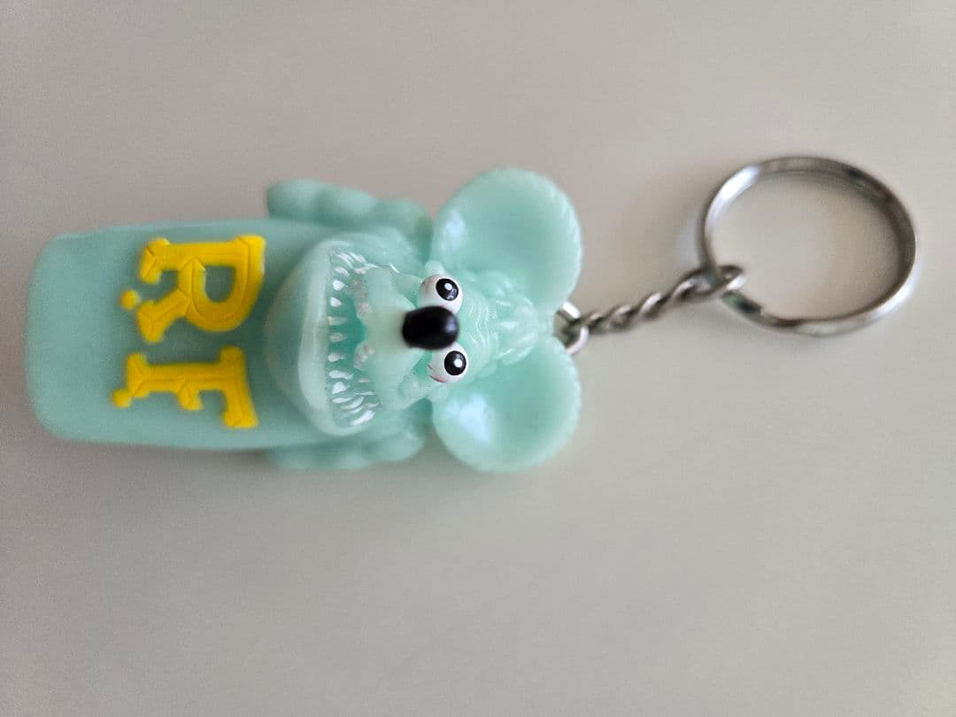 ラットフィンク ライターキャップ キーホルダー 畜光タイプ１体