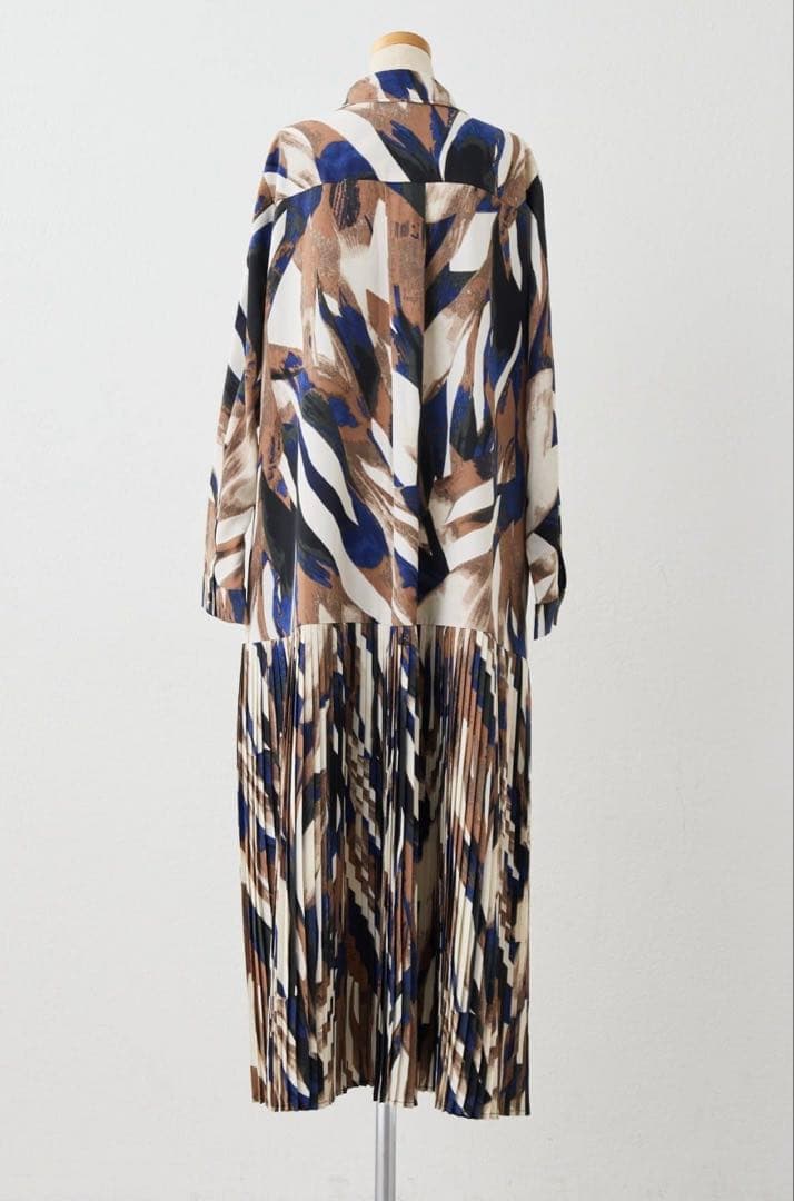 ear PAPILLONNER(イア パピヨネ) 襟付きプリーツワンピース