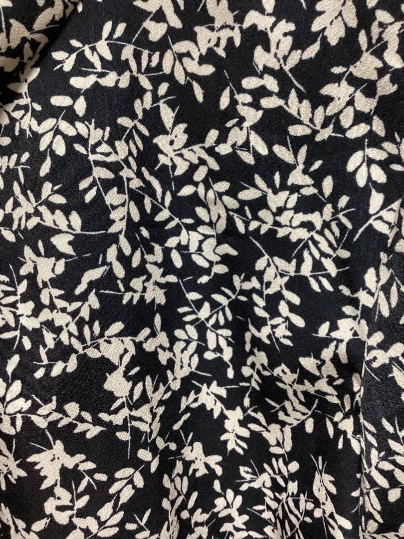 2025SS 完売品　23区　【洗える】シャドーリーフ プリント ブラウス