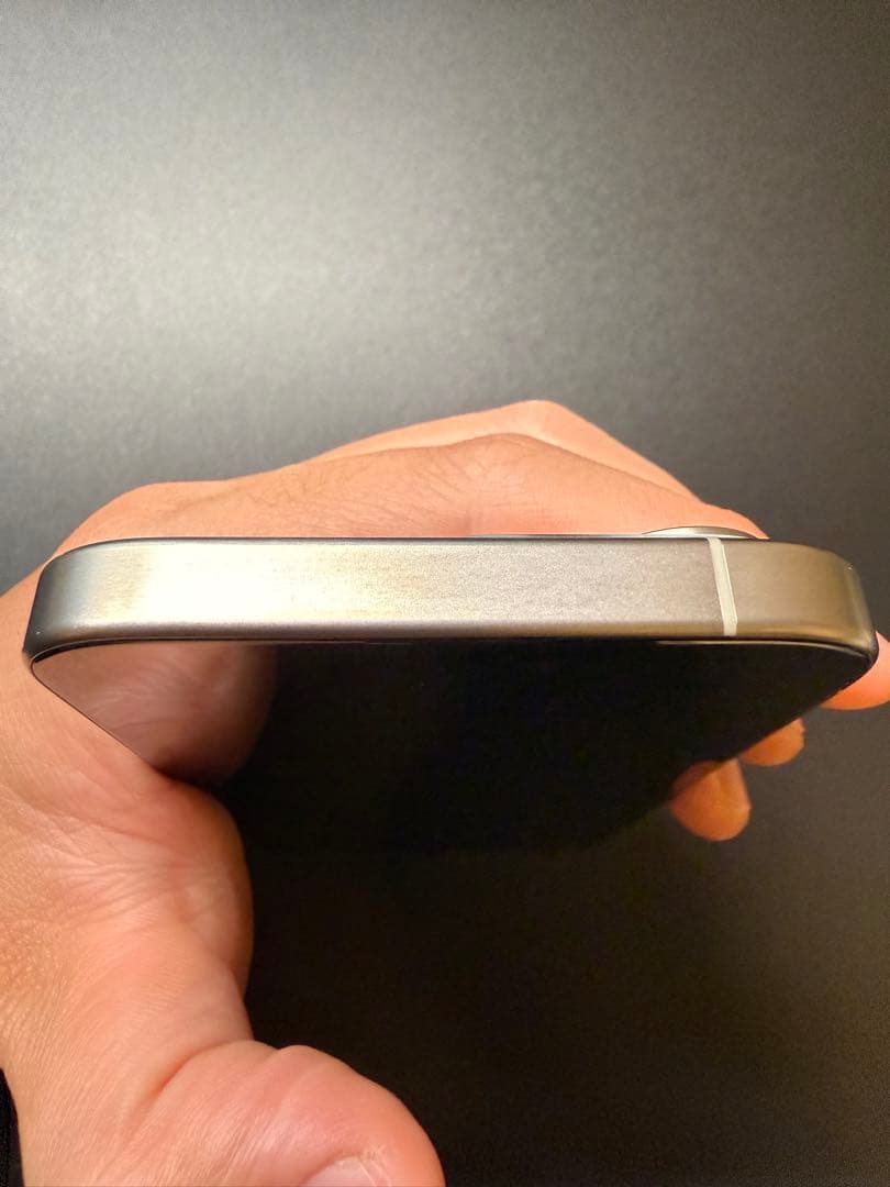 Apple iPhone 15 Pro 256GB ナチュラルチタニウム