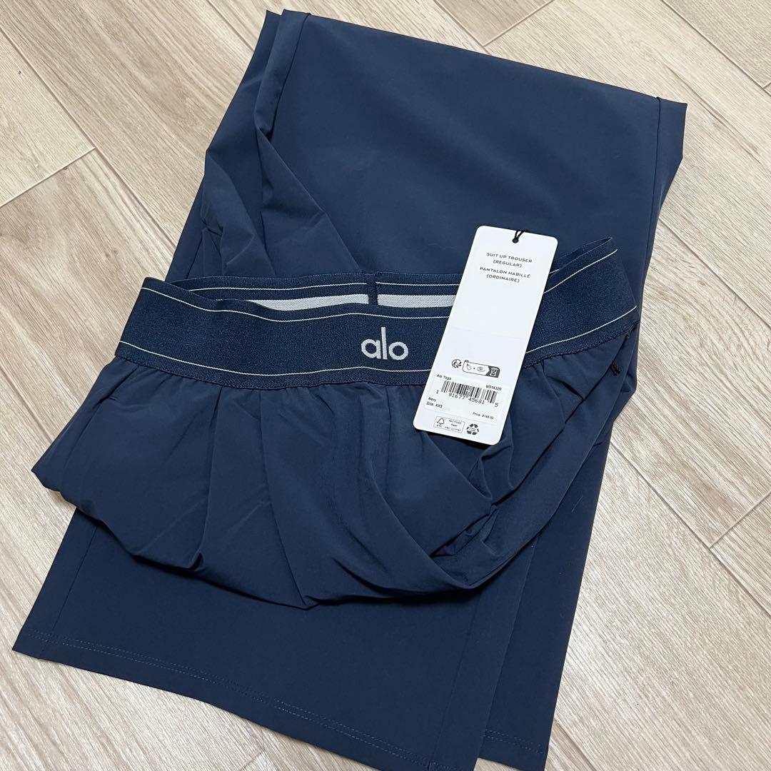 新品　Alo yoga パンツ　レギュラー　XXS ネイビー