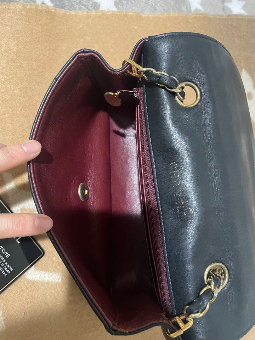 美品シャネル ラムスキン　ショルダーバッグ