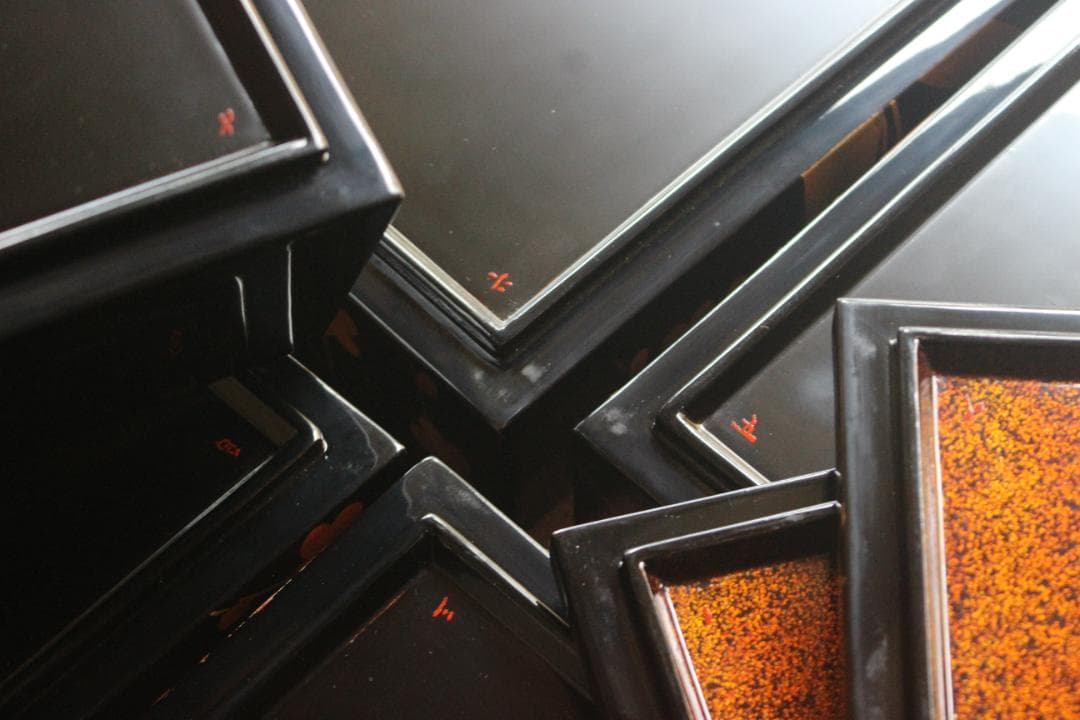 Mさま専用！上質内梨地黒漆に極上紅白梅蒔絵の映える台付五段重（検輪島塗重箱お重