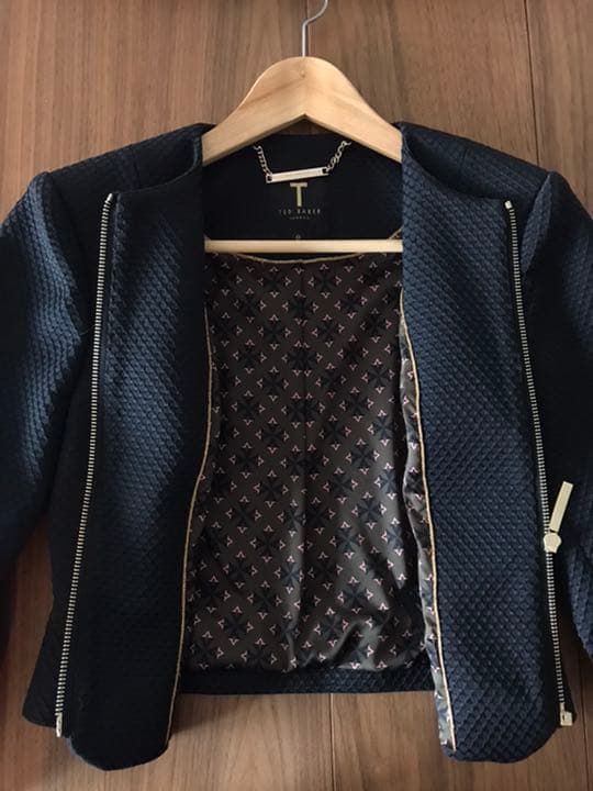 新品未使用　テッドベイカー　ジャケット
