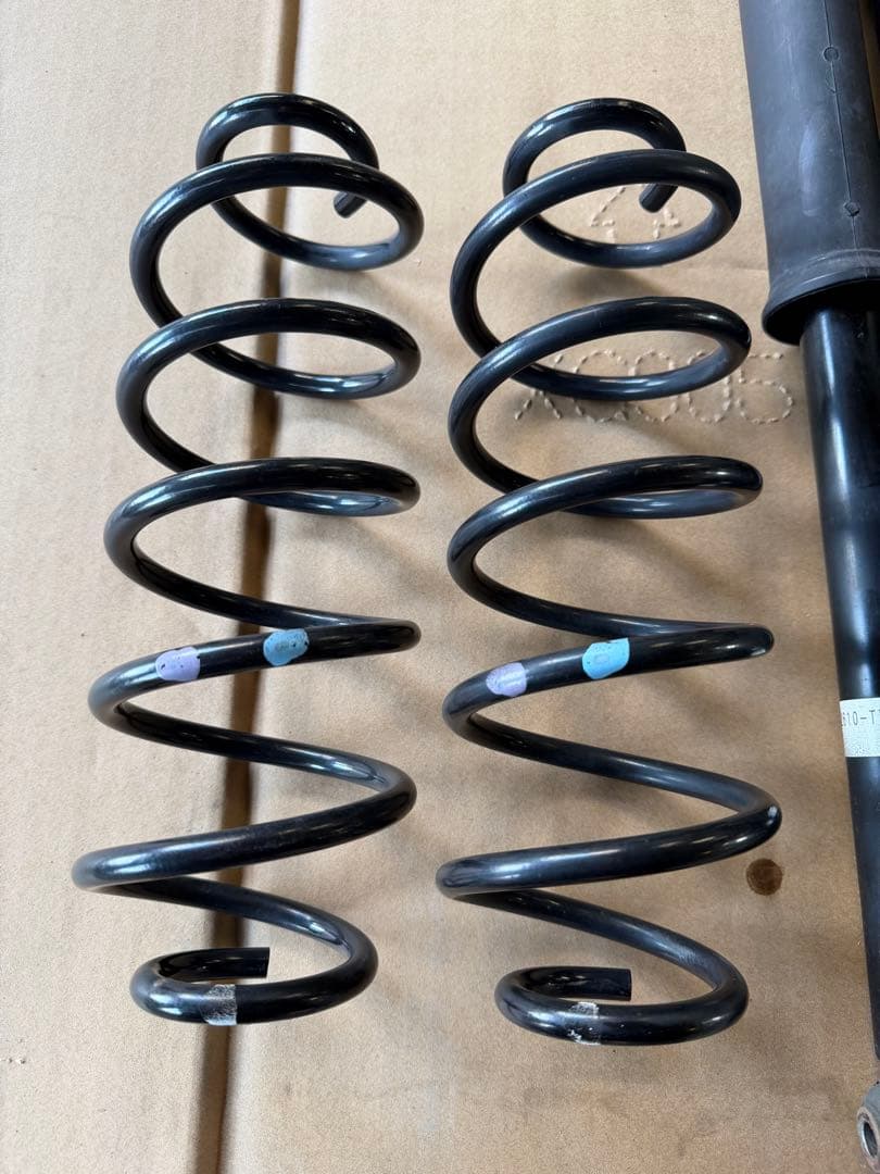 ホンダ N-BOX 純正サスペンション 前後