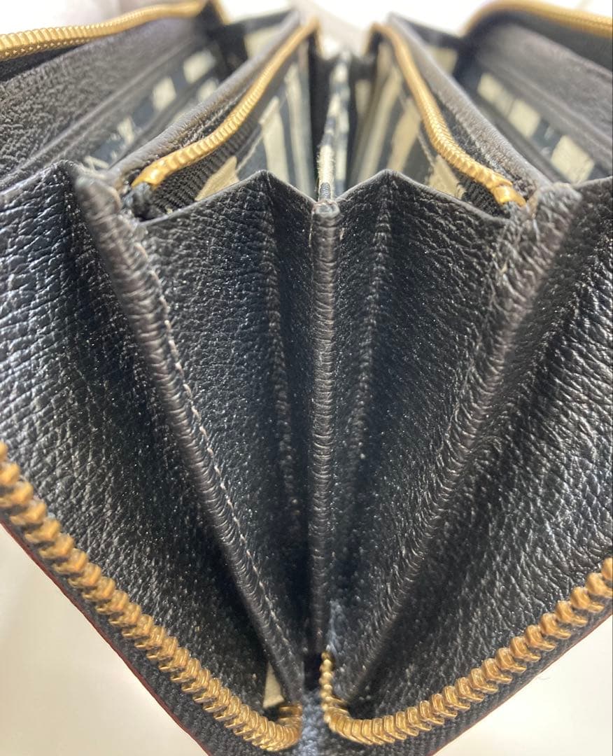 【Vivienne Westwood】長財布ブラック ラウンドジップビッグオーブ