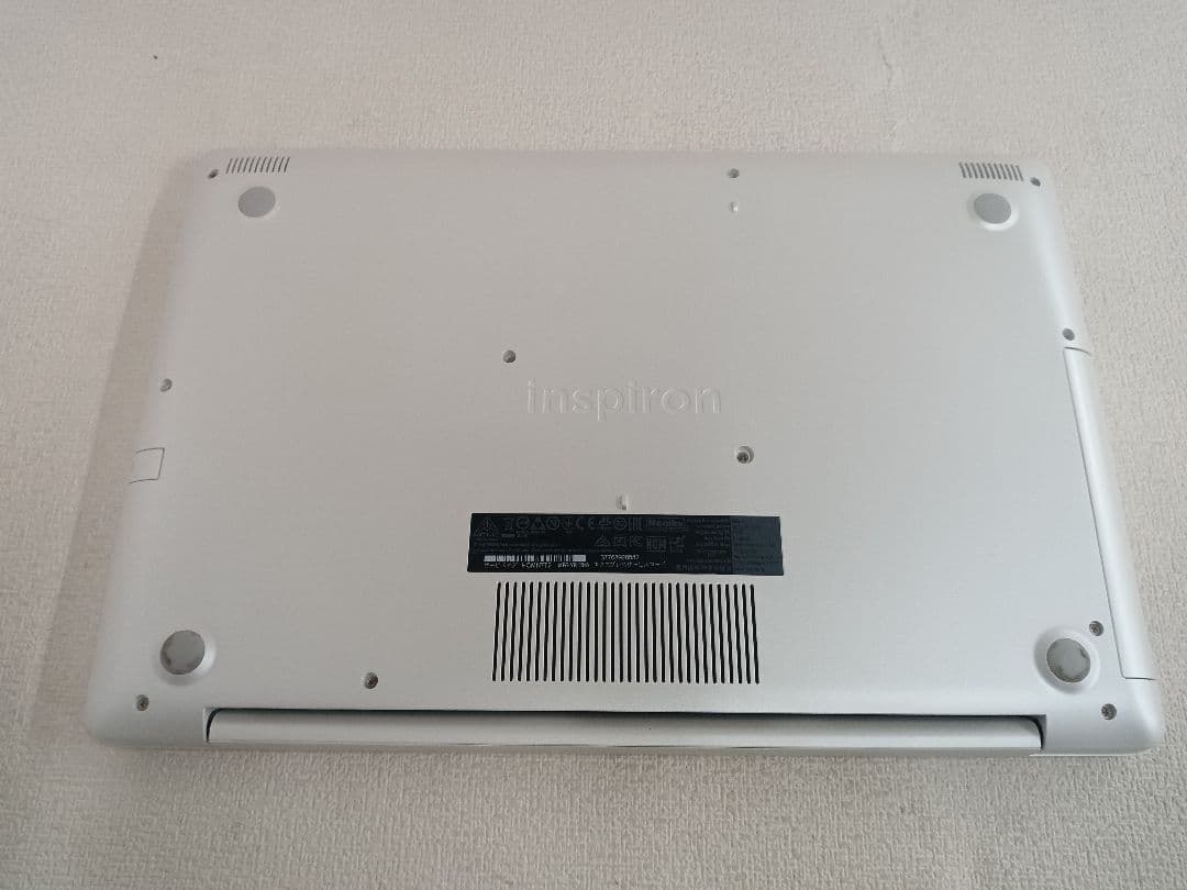 ✪ Dell Inspiron 5570 ストレージ無 Corei7 8GB
