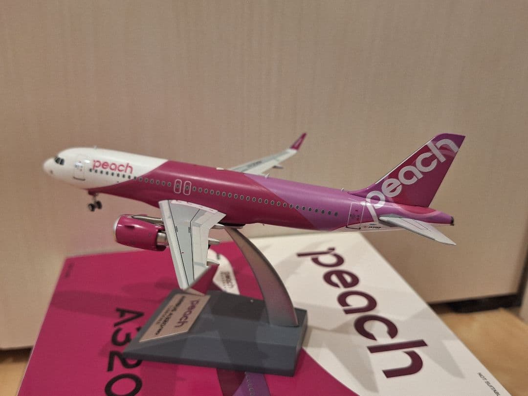 航空機・ヘリコプター J-Fox Peach A320Neo JA206P