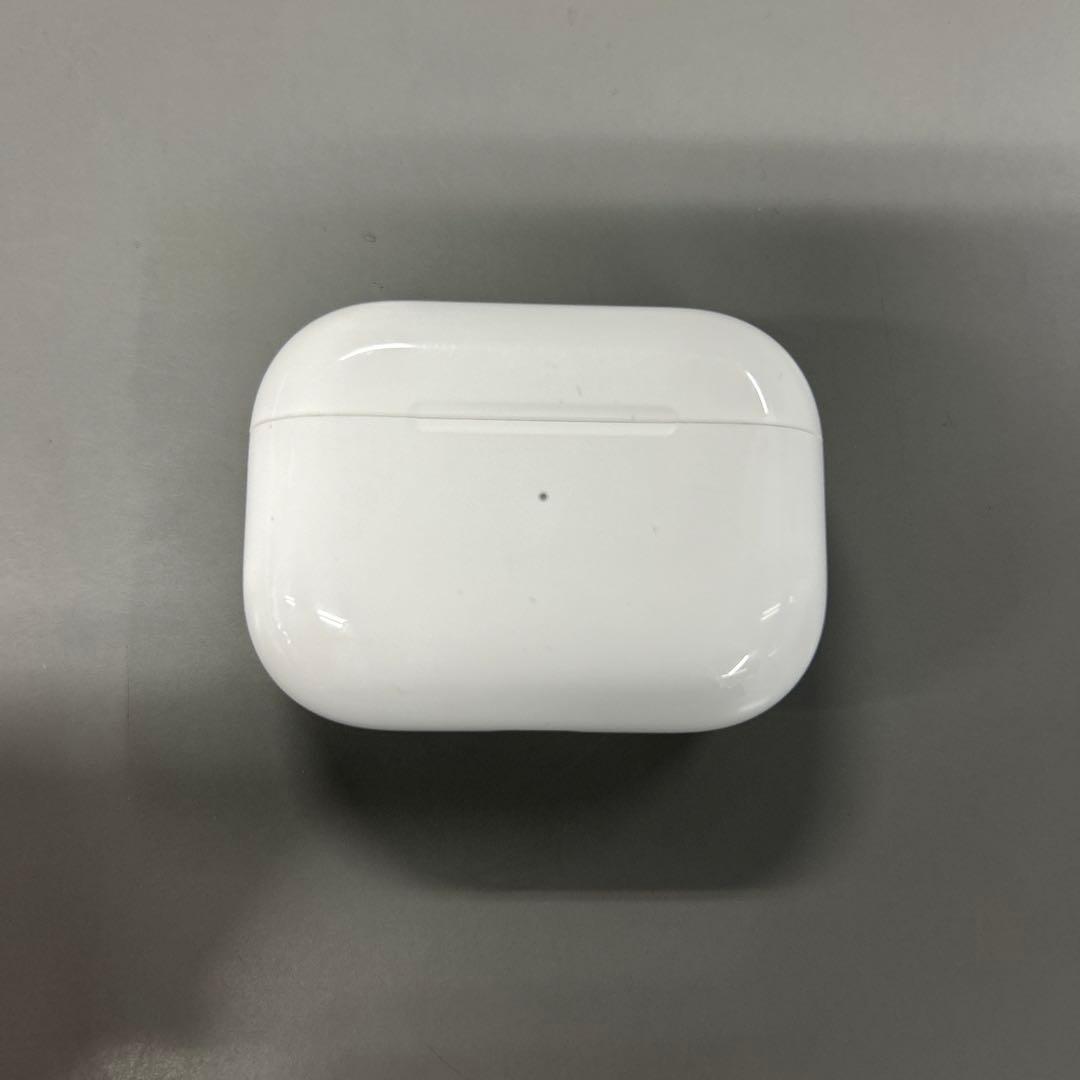 AirPods pro 第二世代　充電ケースと右耳のみ　A3047