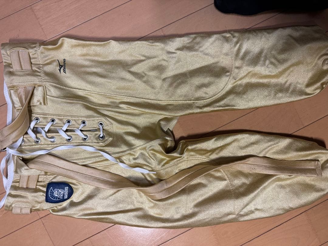 カイザース試合用！！ Mizuno フッパン L ゴールド 白フッパンセット