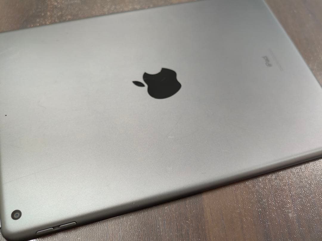 iPad 10.2インチ 128GB スペースグレー