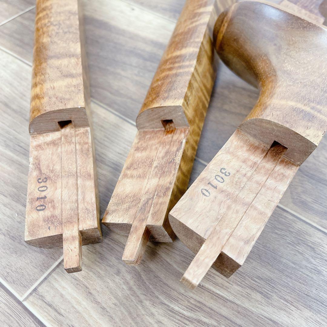 【希少】三味線 中棹 白紅木 犬皮 丸打胴 一本溝 天然糸巻き 撥