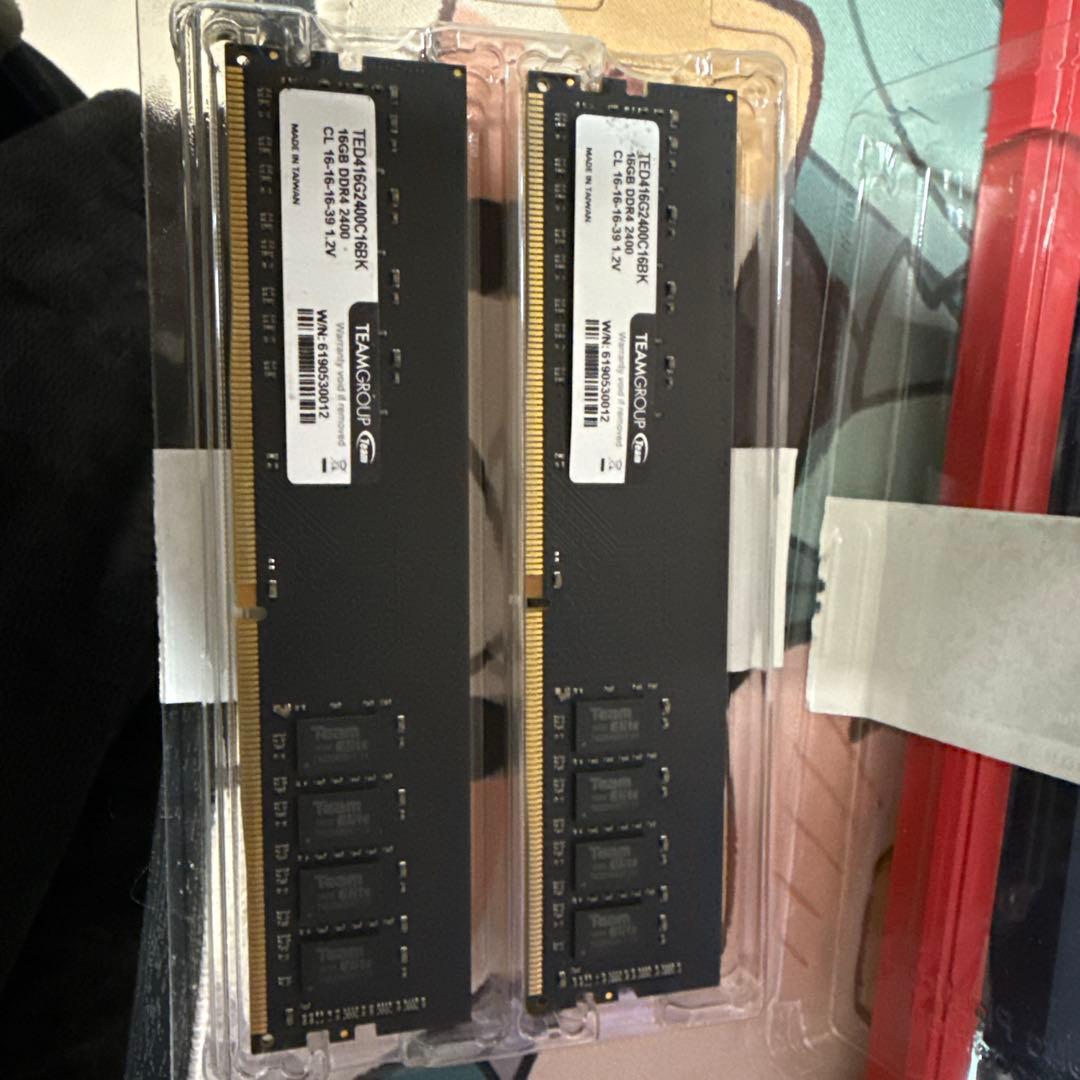 TEAMGROUP 16GB DDR4 2400MHz メモリー