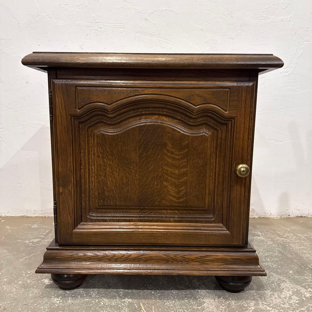 ヴィンテージ　サイドテーブル　ベッドサイドテーブル