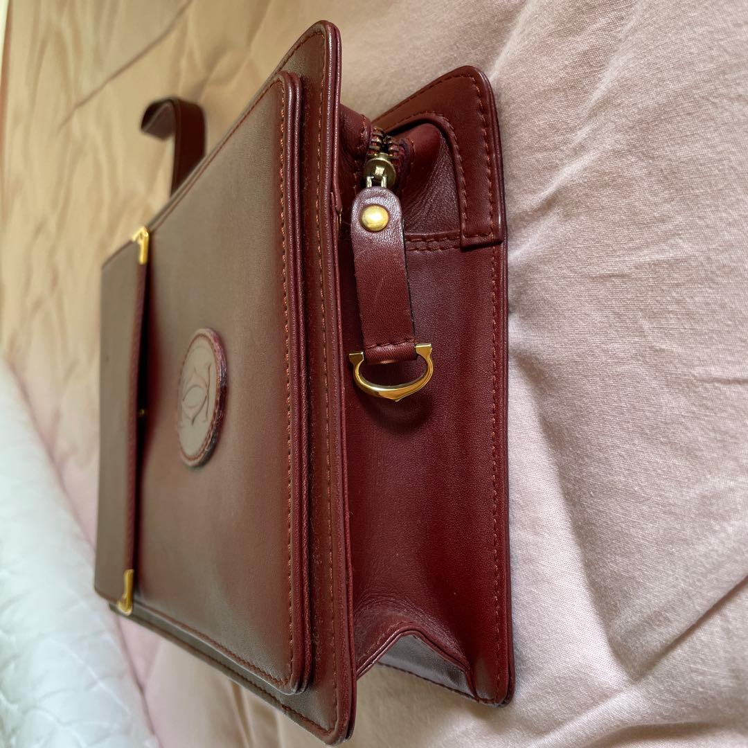 未使用　極美品　カルティエCartier ハンドバッグ　クラッチバッグ　エンジ色