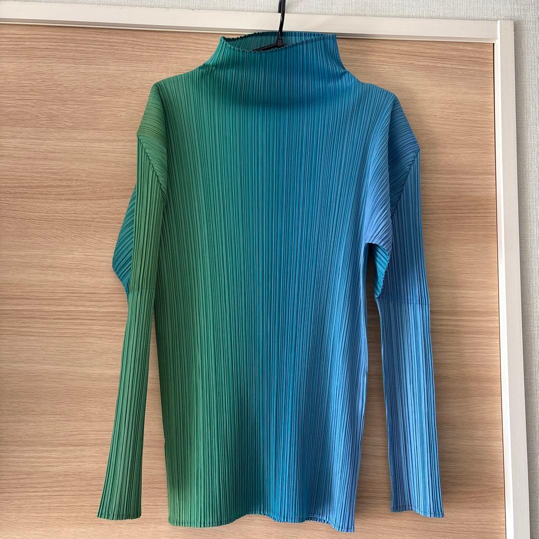 PLEATS PLEASE グラデーションハイネック長袖