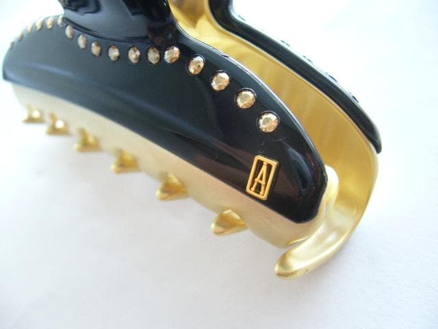 ☆美品☆アレクサンドルドゥパリ●クリスタル付きクリップ/ブラック/Mサイズ