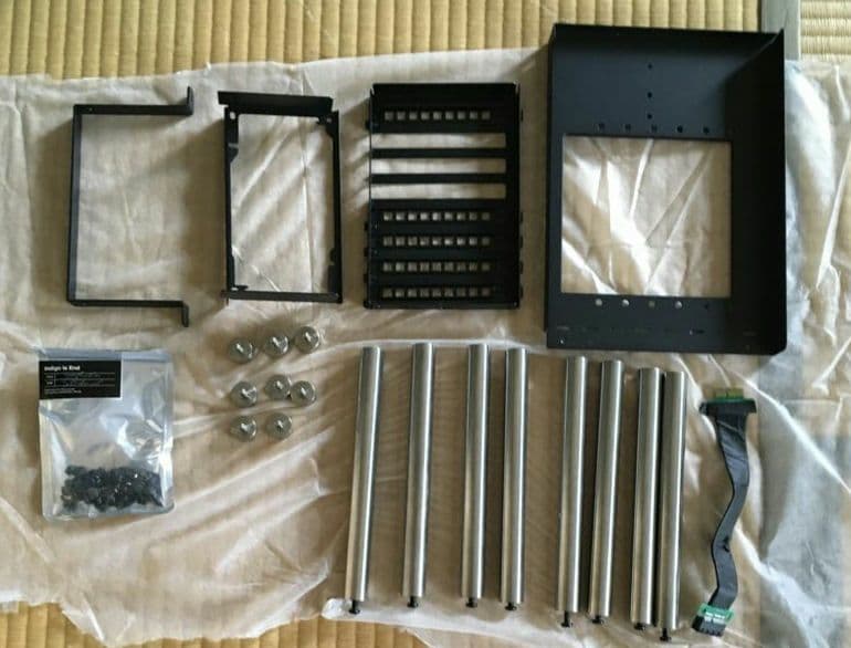 Core P90 TG　オープンフレーム　PCケース　欠品あり