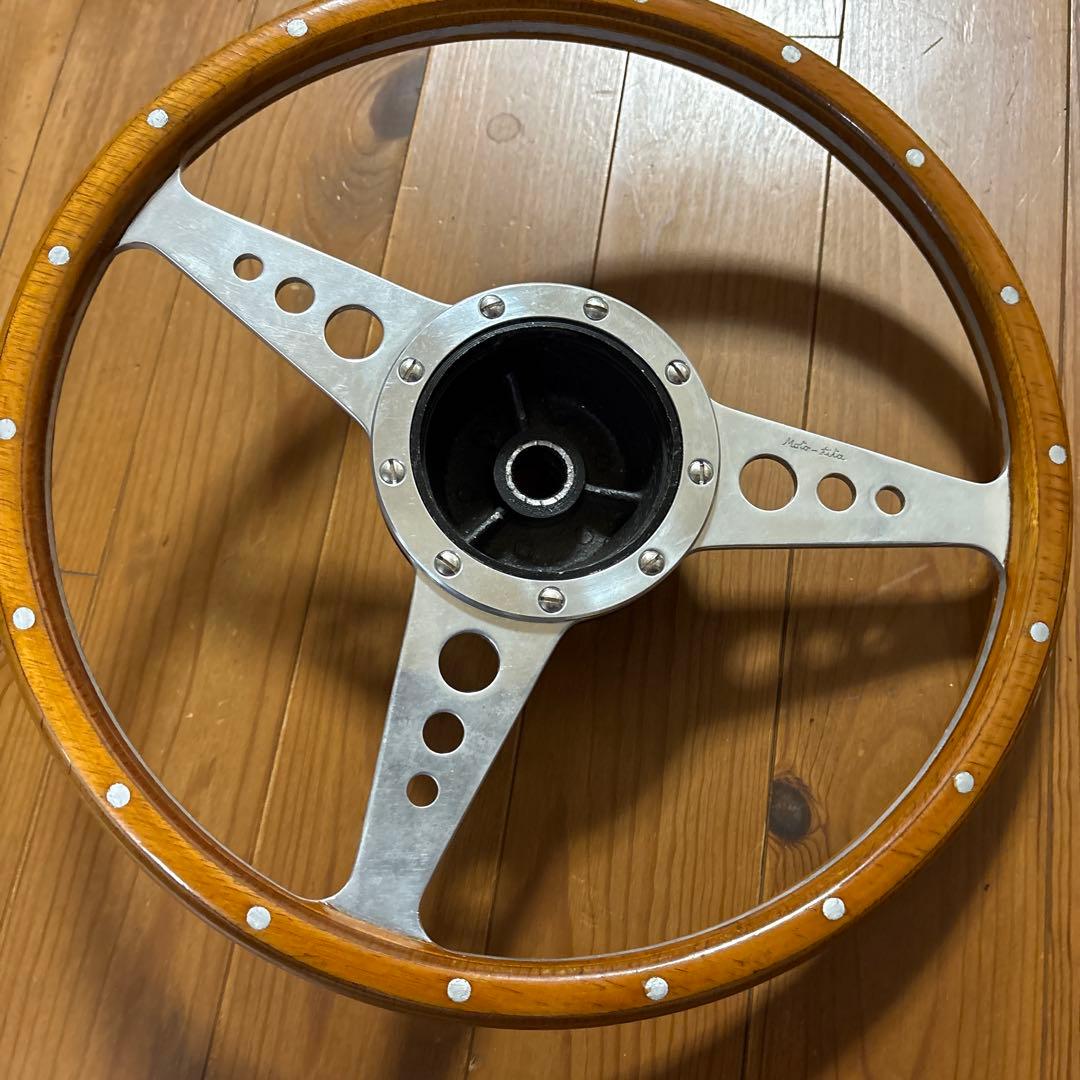 ローバミニ用　モトリタウッドステアリング　ボス付き