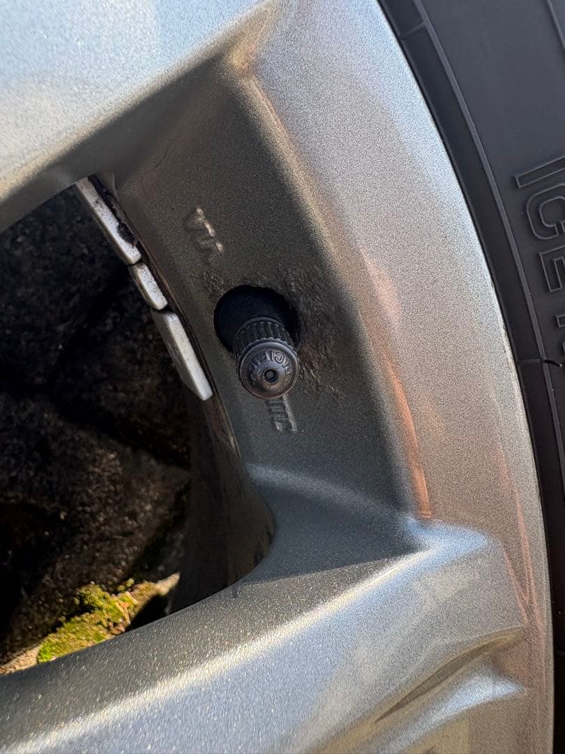 ③ 215/65R16スタッドレス・アルミホイール 1本価格 ヴェルファイアなど