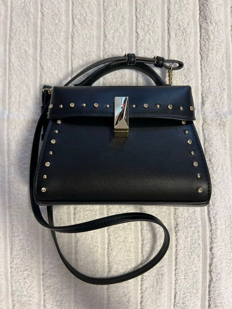 【リュタン】【新品未使用】ビジュースタッズポシェット