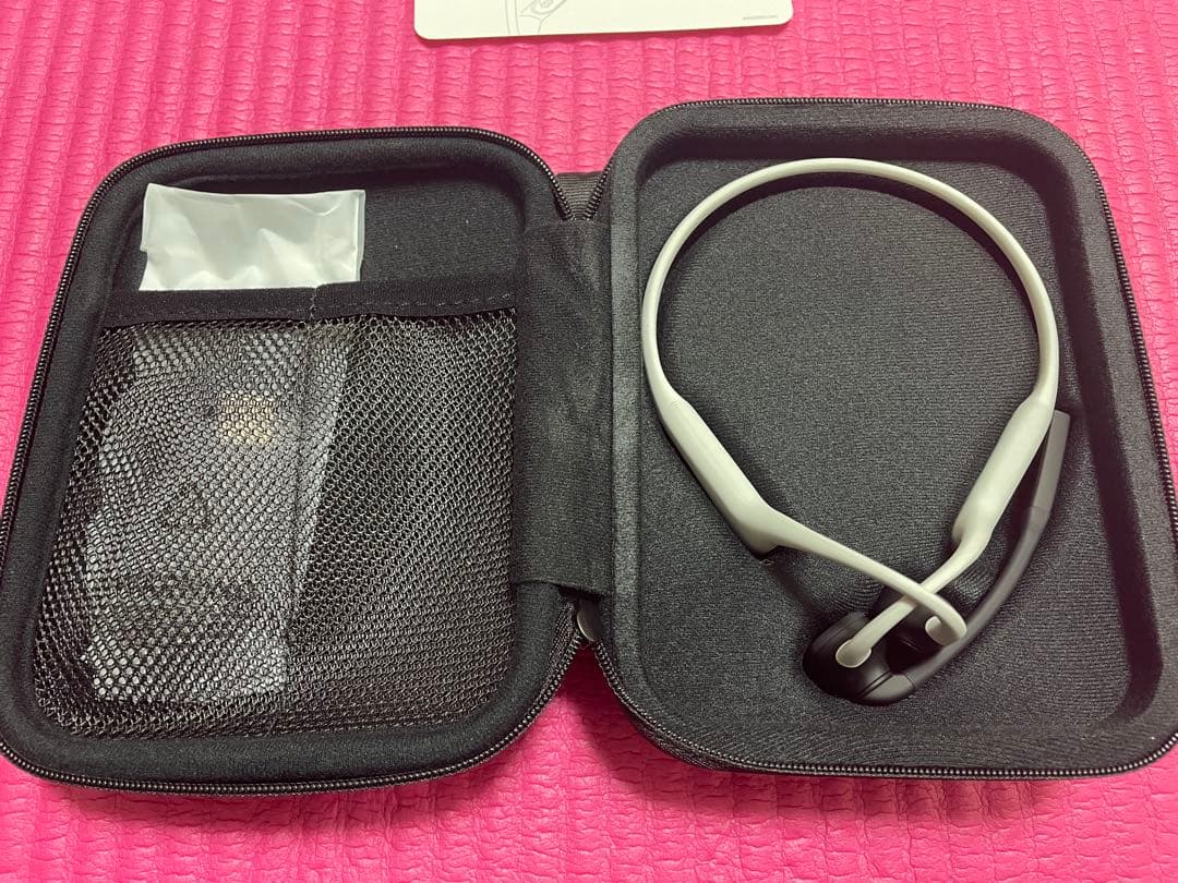 【新品未使用】SHOKZ OPENCOMM 骨伝導ヘッドセット