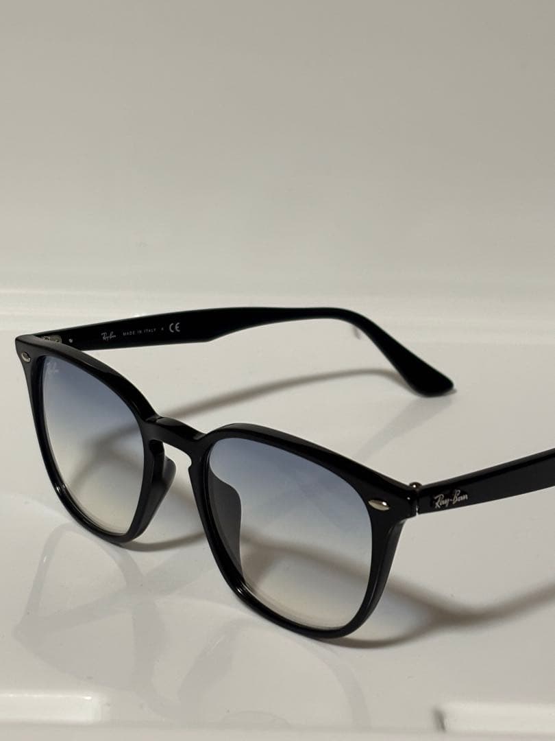 ★ほぼ未使用★RB4258-F 601/19 ★啓之輔さん着用★RayBan★
