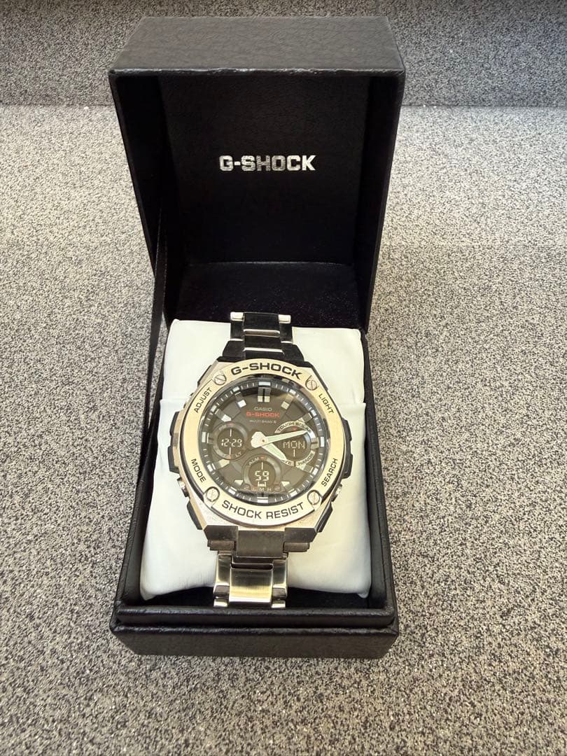 年末価格値下げ美品　G-SHOCK G-STEEL GST-W110D-1AJF