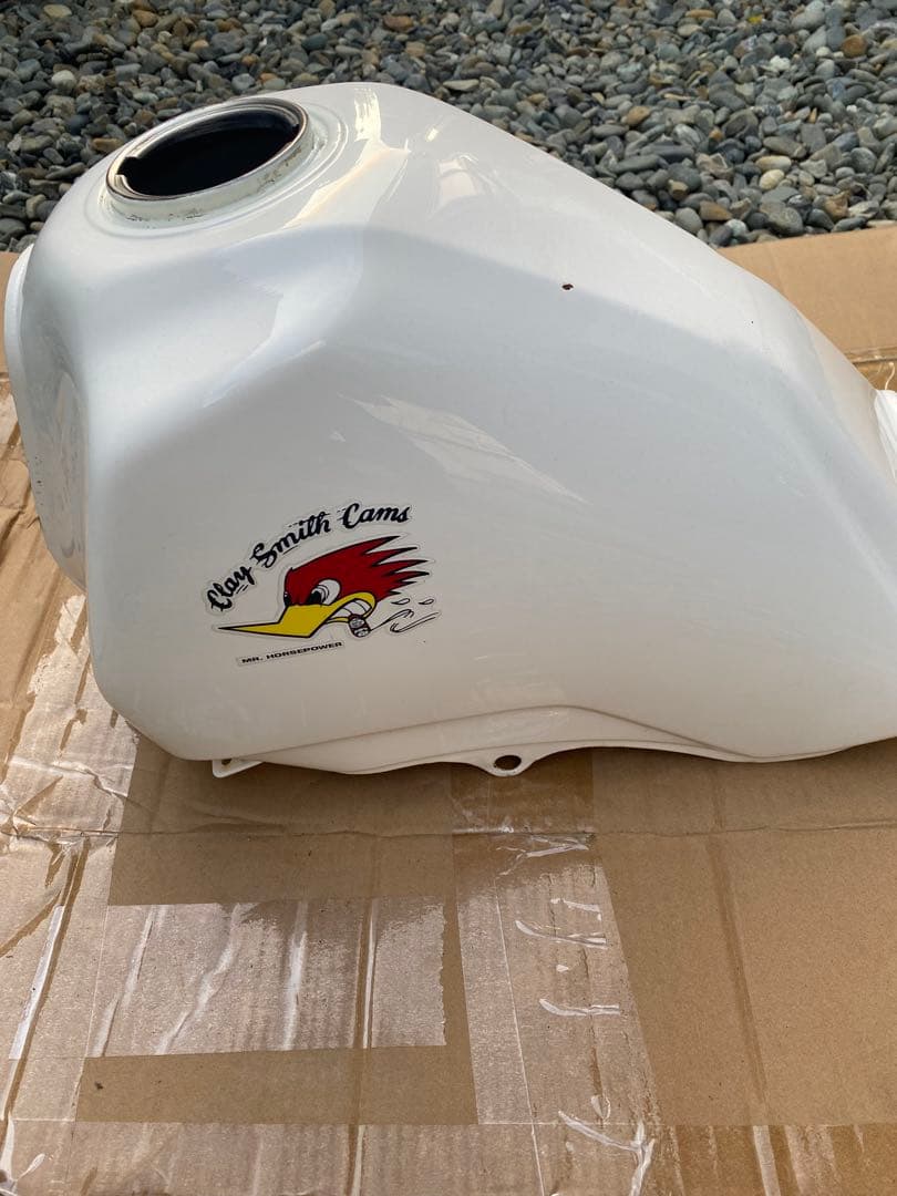 ヤマハセロー　バイクタンク ホワイト