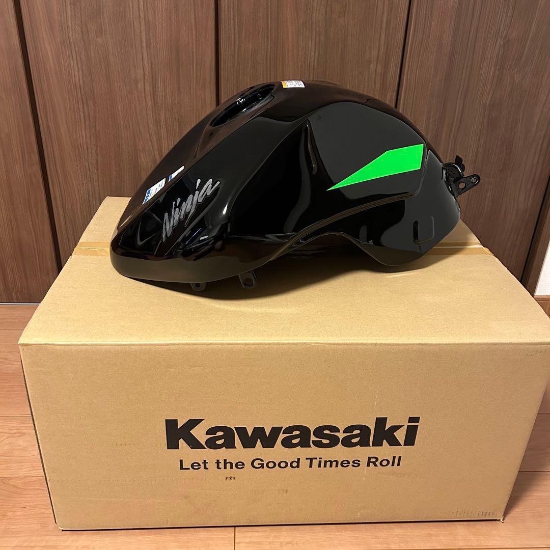 Ninja zx6r カウル・タンク7点セット2/2