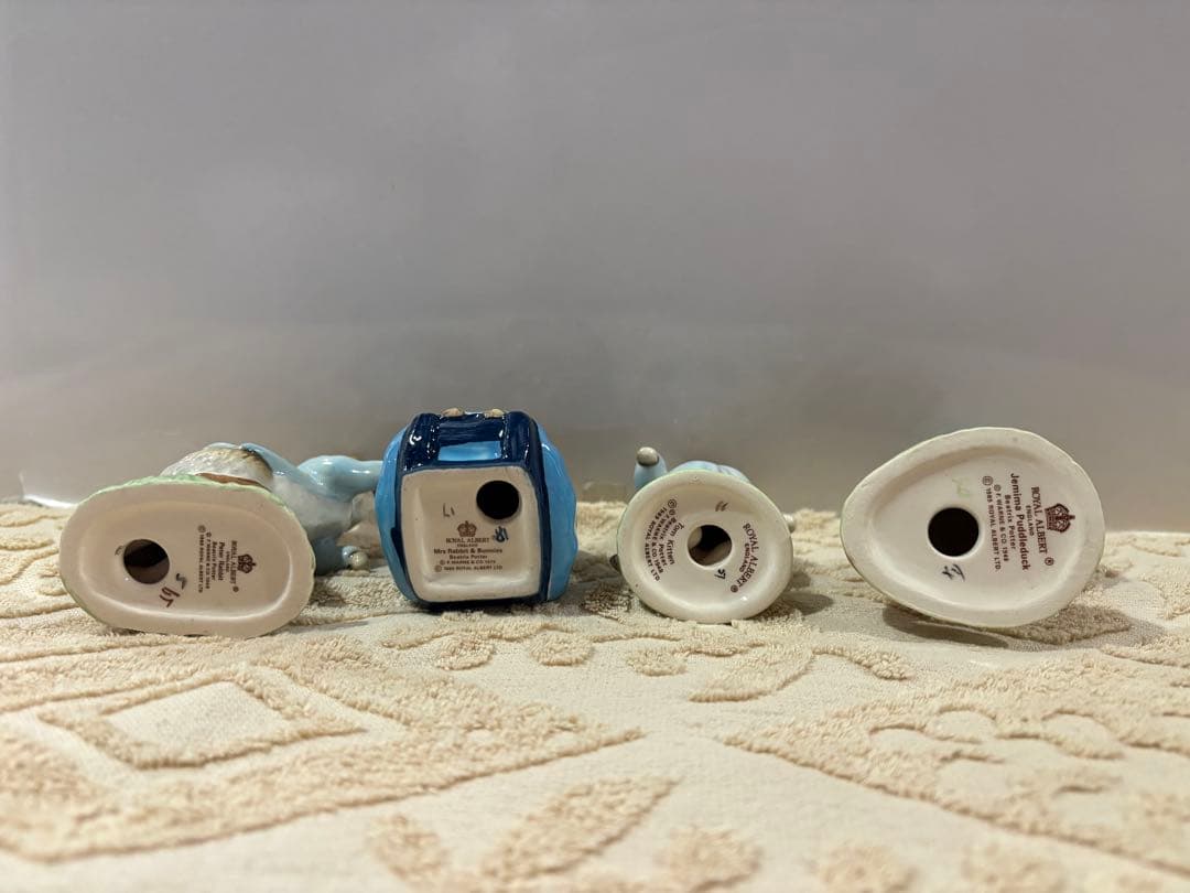ロイヤルアルバート　ピーターラビット　置物　ジマイマ　トム　ミセスラビット