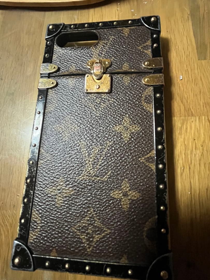 Apple iPhone 8 Plus ローズゴールドケース付