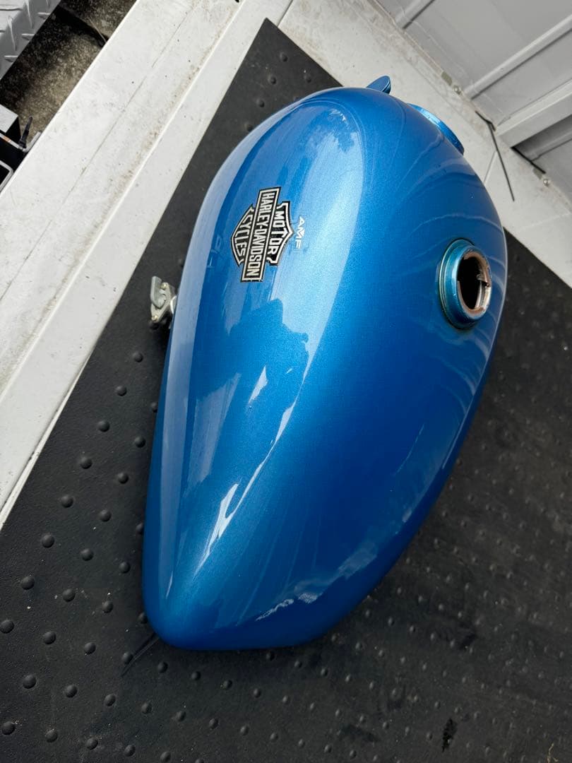 ハーレーダビッドソン タンク 青