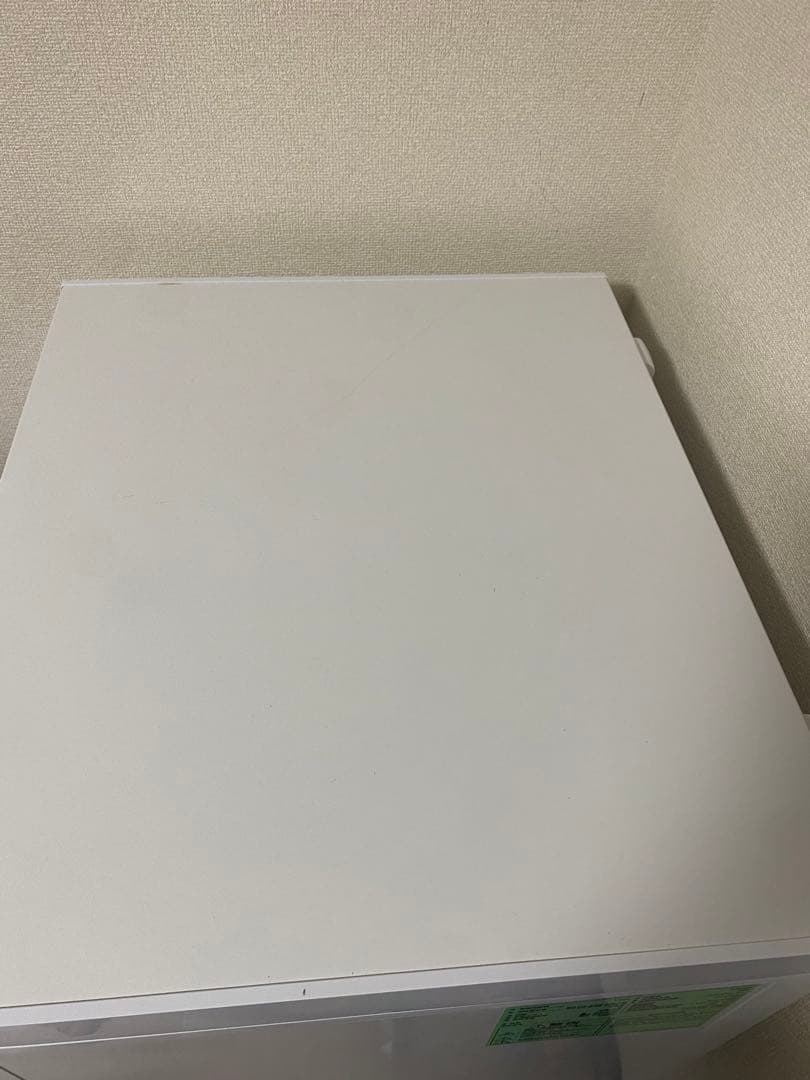 comfeeノンフロン冷凍庫142L