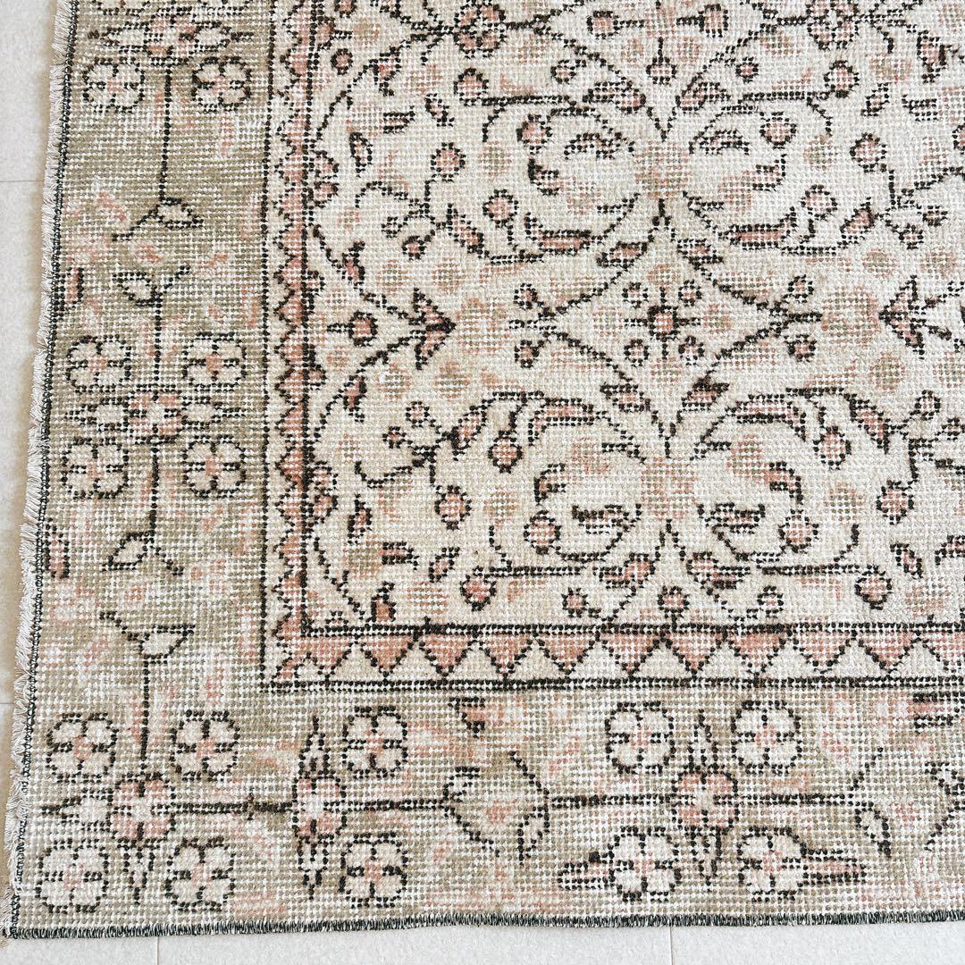 トルコ　ヴィンテージラグ　グリーン　ピンク