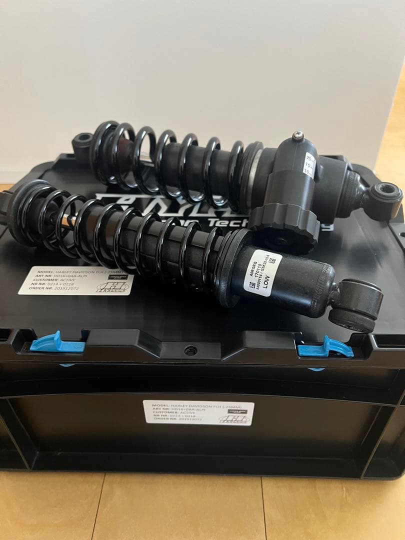 ★レモベル 値下げ）ハーレー FLHXSE 純正サスペンション