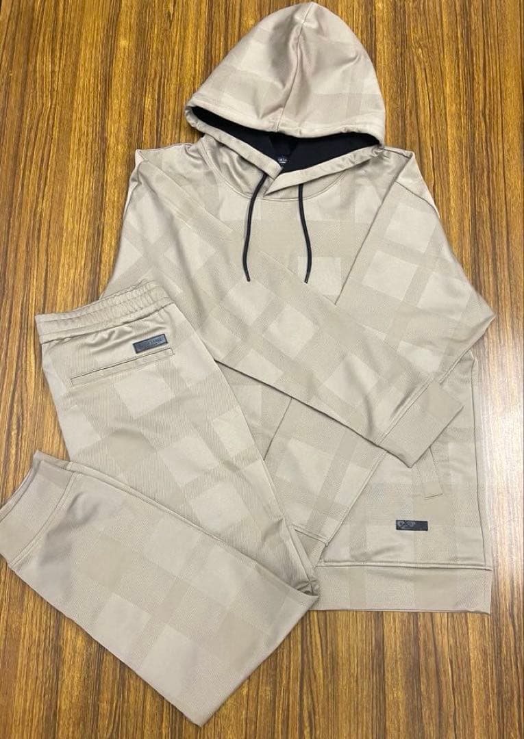 ブラックレーベルフード付きベージュスウェット上下セットアップ上LL下L