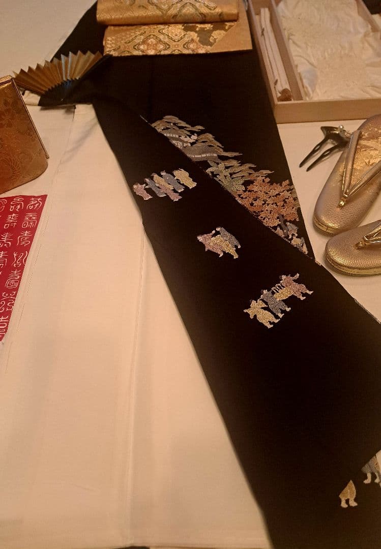 美品❇️豪華総刺繍黒留袖　比翼仕立て　 やまと誂製袋帯　フルセット