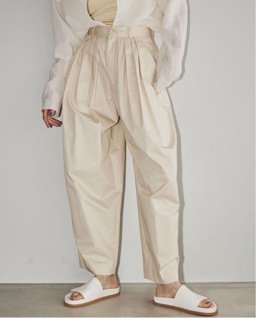 TODAYFUL・Tuck Tapered Trousers・トゥデイフル