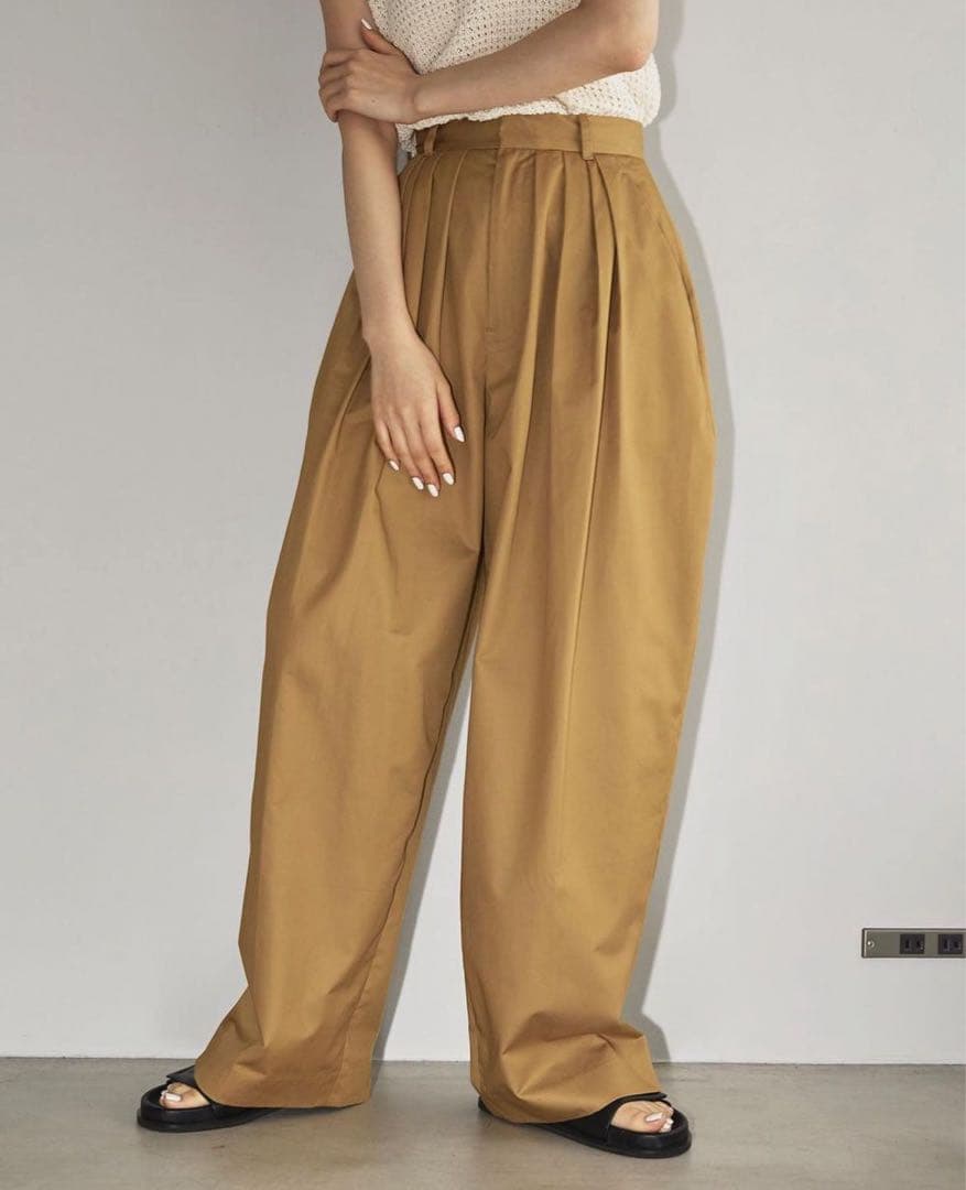 TODAYFUL・Tuck Tapered Trousers・トゥデイフル