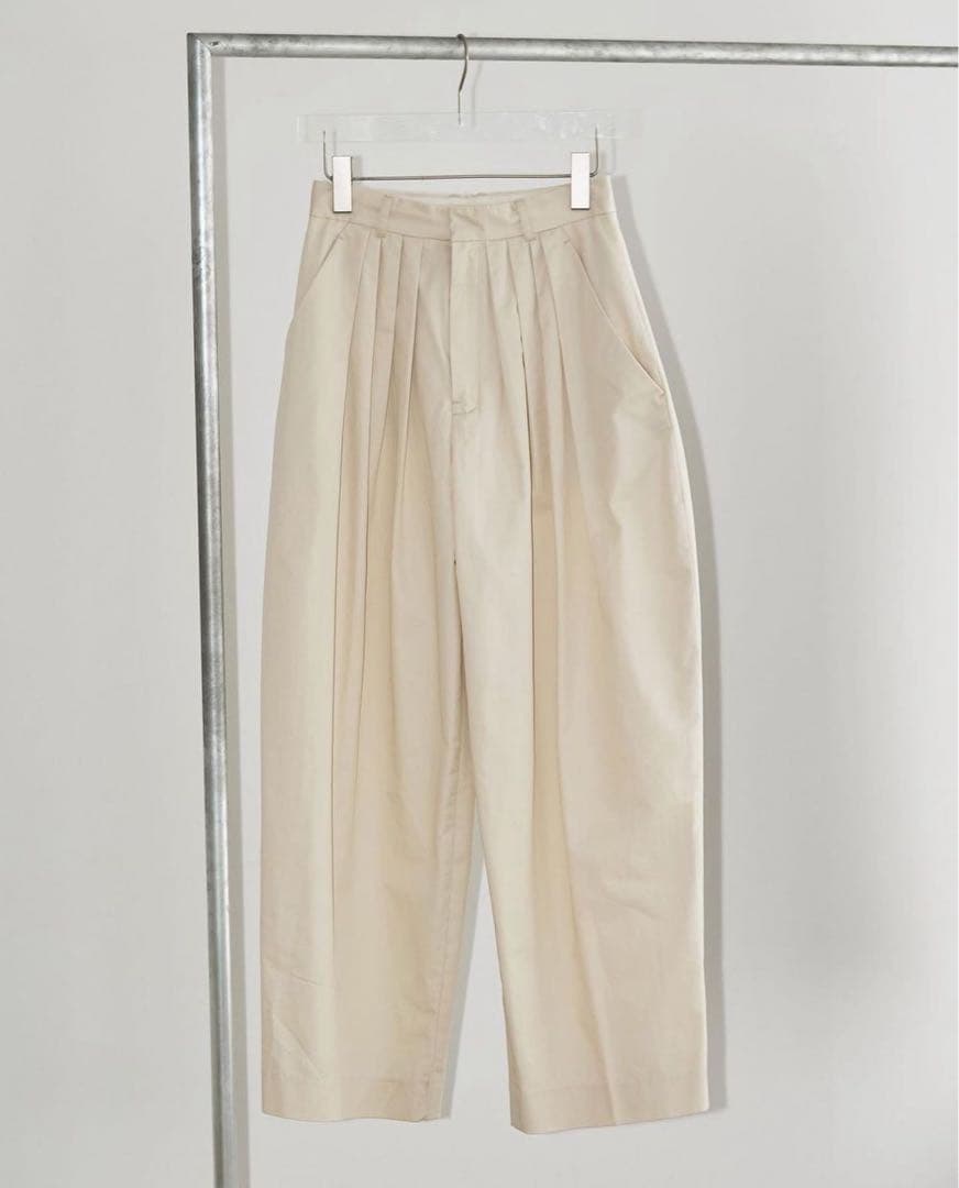 TODAYFUL・Tuck Tapered Trousers・トゥデイフル