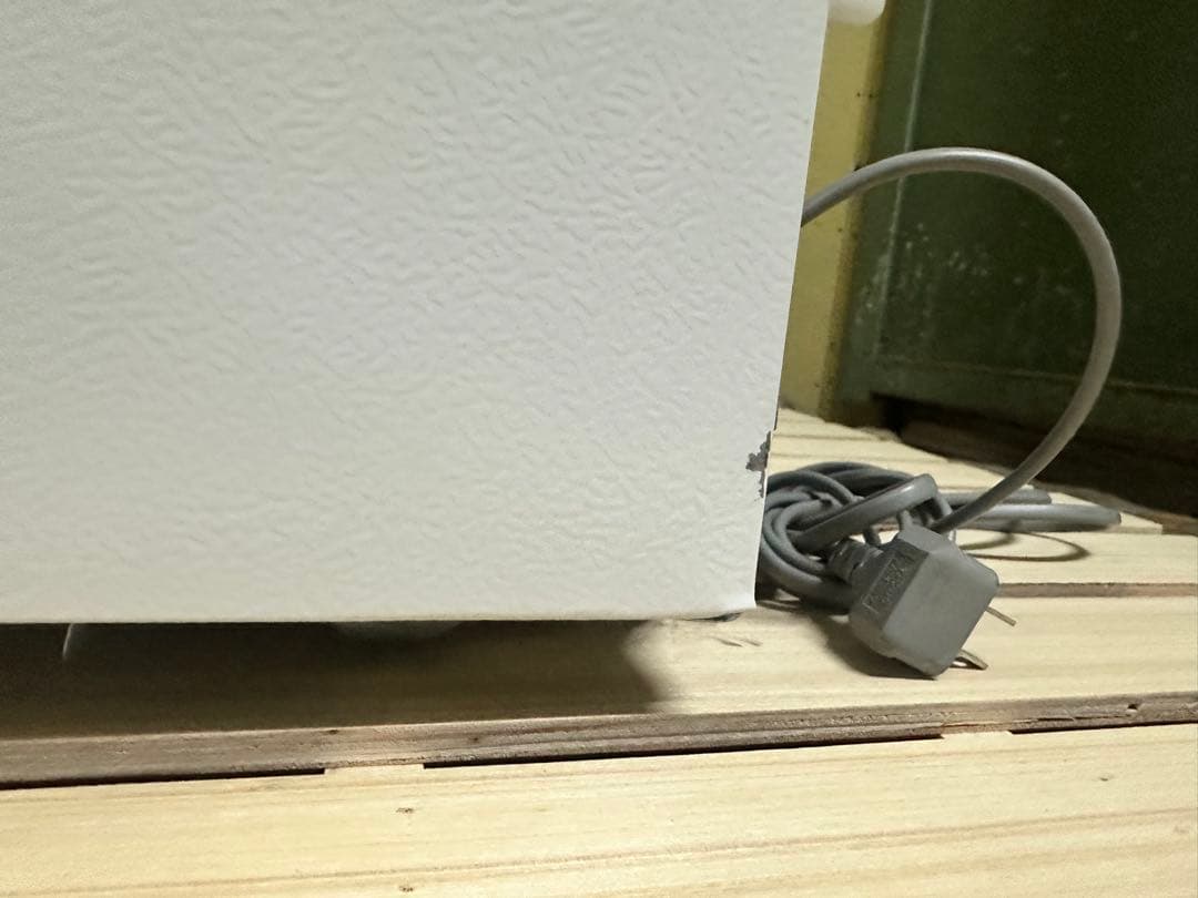 ホワイト冷蔵庫 上段冷蔵室 下段冷凍室