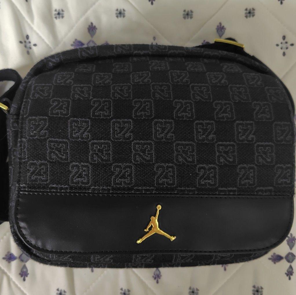 【ugosさん専用】Jordan ショルダーバッグ ブラック×ゴールド 23