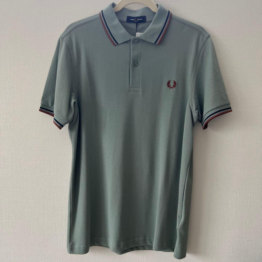 FRED PERRYツインティップラインロゴ刺繍ポロシャツ ブルーグリーン
