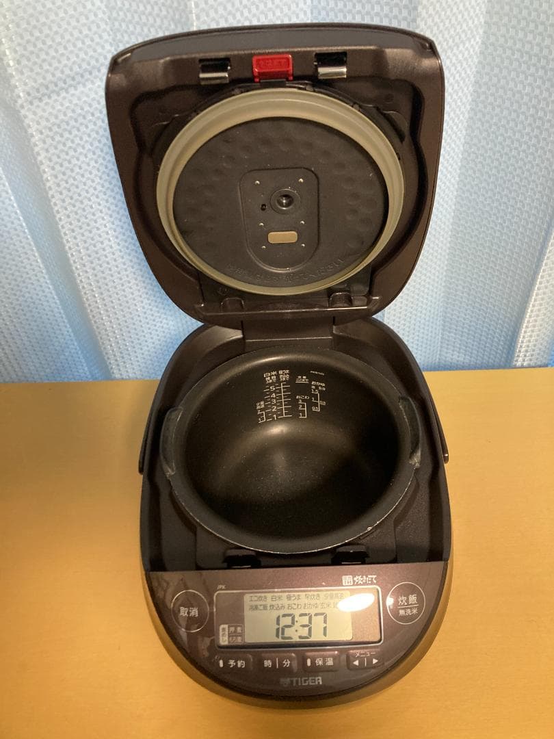 ★JPK-B100-TIGER タイガー圧力IH炊飯ジャー 5.5合炊き19年製