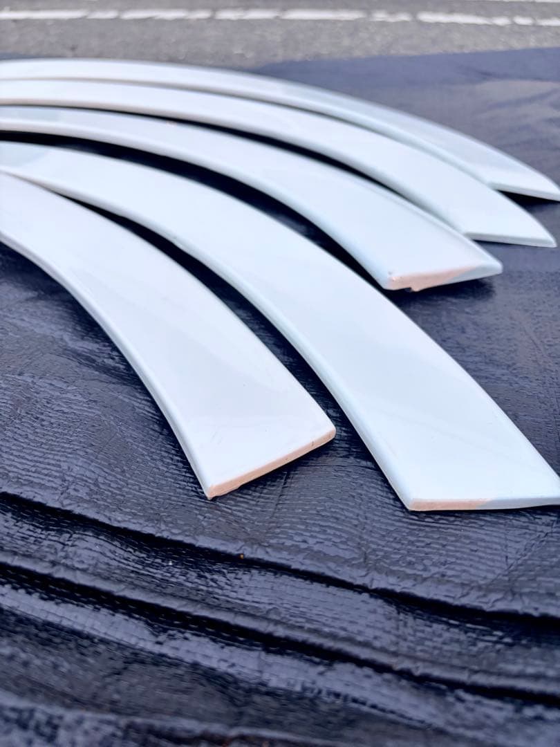 ハイエース オーバーフェンダー 070 パールホワイト