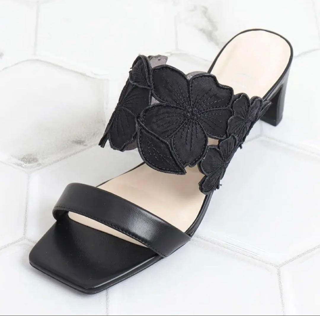お値下げ　アルテミスバイダイアナ　フラワー刺繍ミュールサンダル　ブラック　L