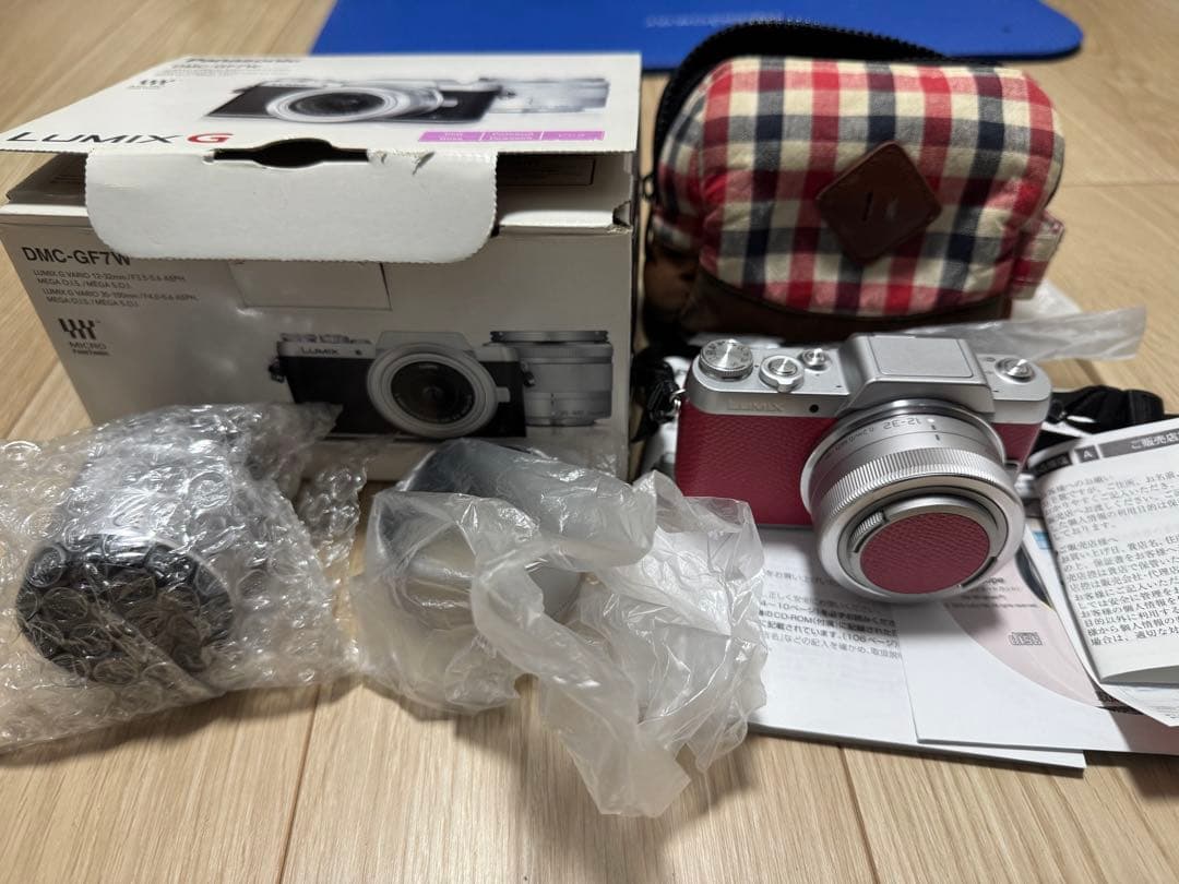 Panasonic LUMIX DMC-GF7 ダブルズームレンズキット