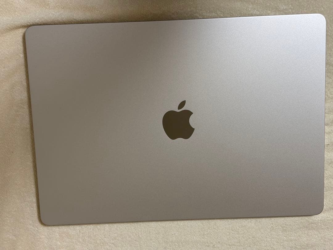 MacBookAir M2 2023 16GB256GB 15インチスターライト